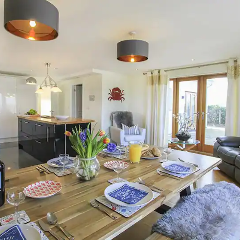 Trearddur Bay: Holiday Home in Anglesey Trearddur Bay: Holiday Home in Anglesey