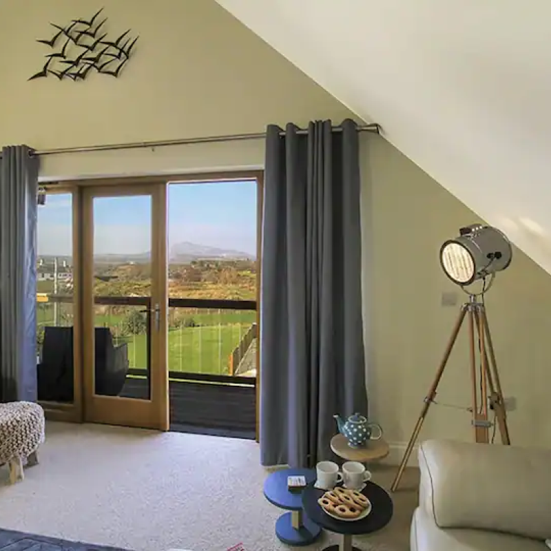 Trearddur Bay: Holiday Home in Anglesey Trearddur Bay: Holiday Home in Anglesey